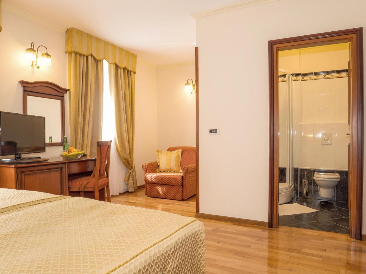 Hotel Savoy Opatija Bagian luar foto