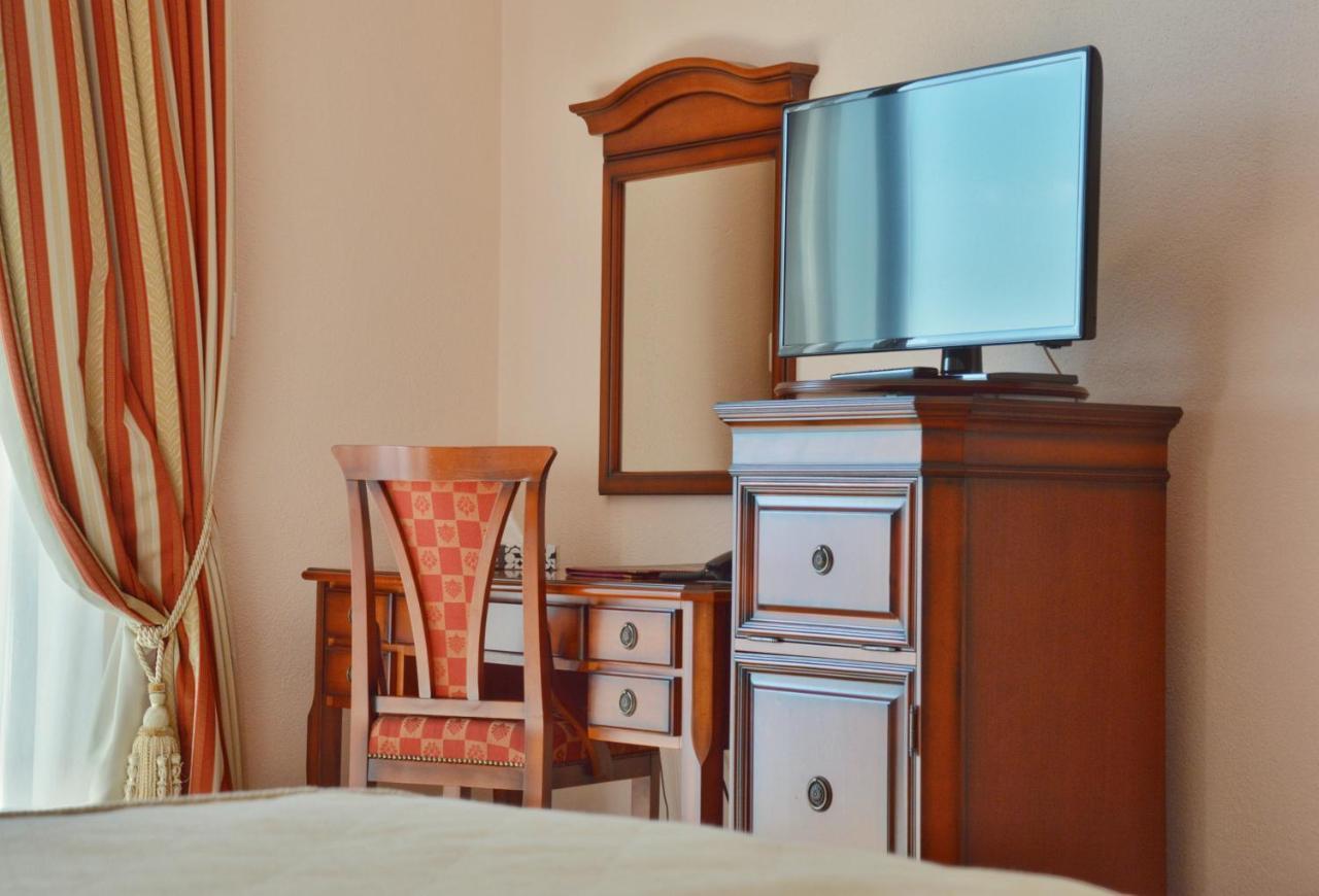 Hotel Savoy Opatija Bagian luar foto