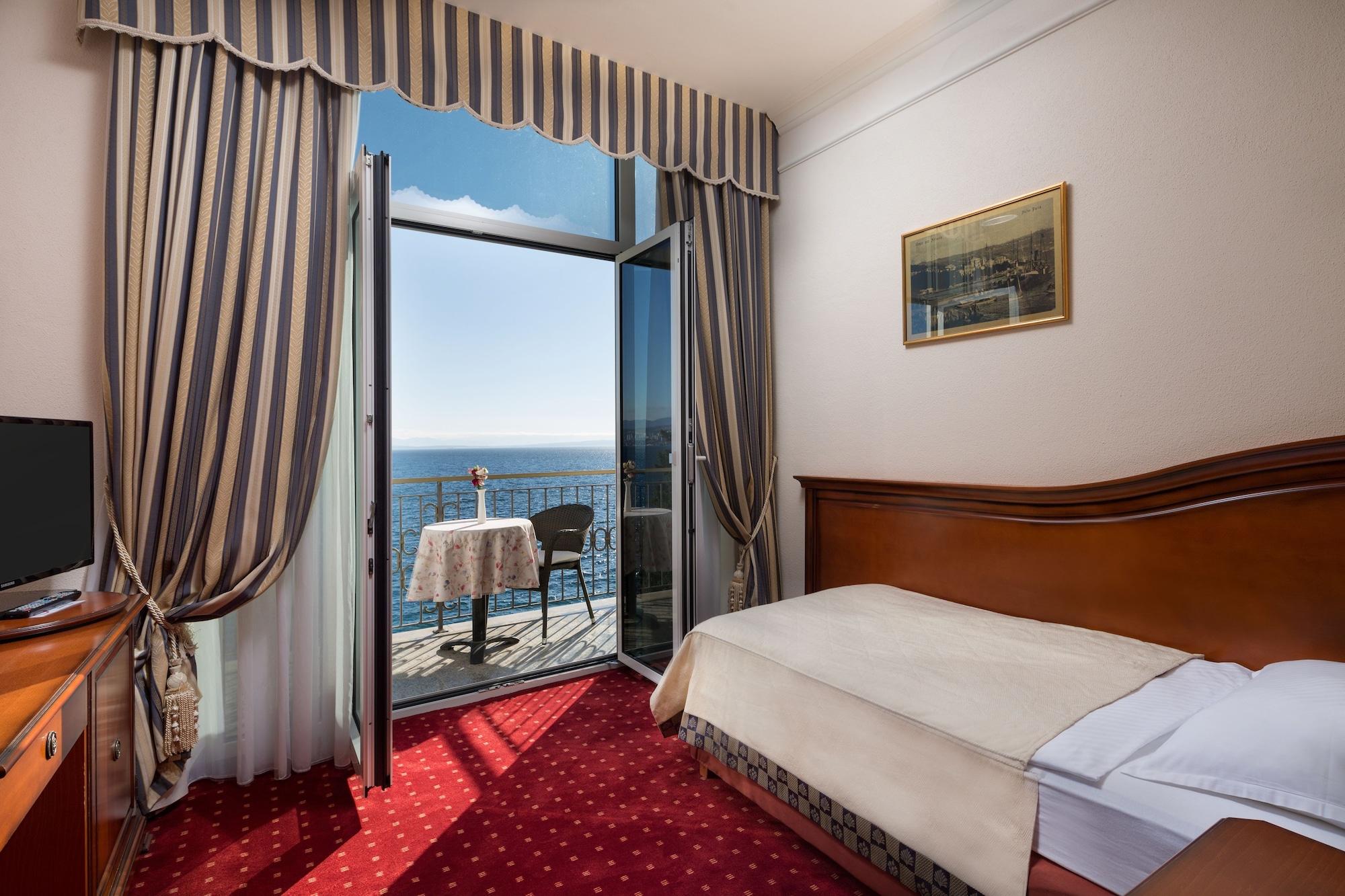 Hotel Savoy Opatija Bagian luar foto