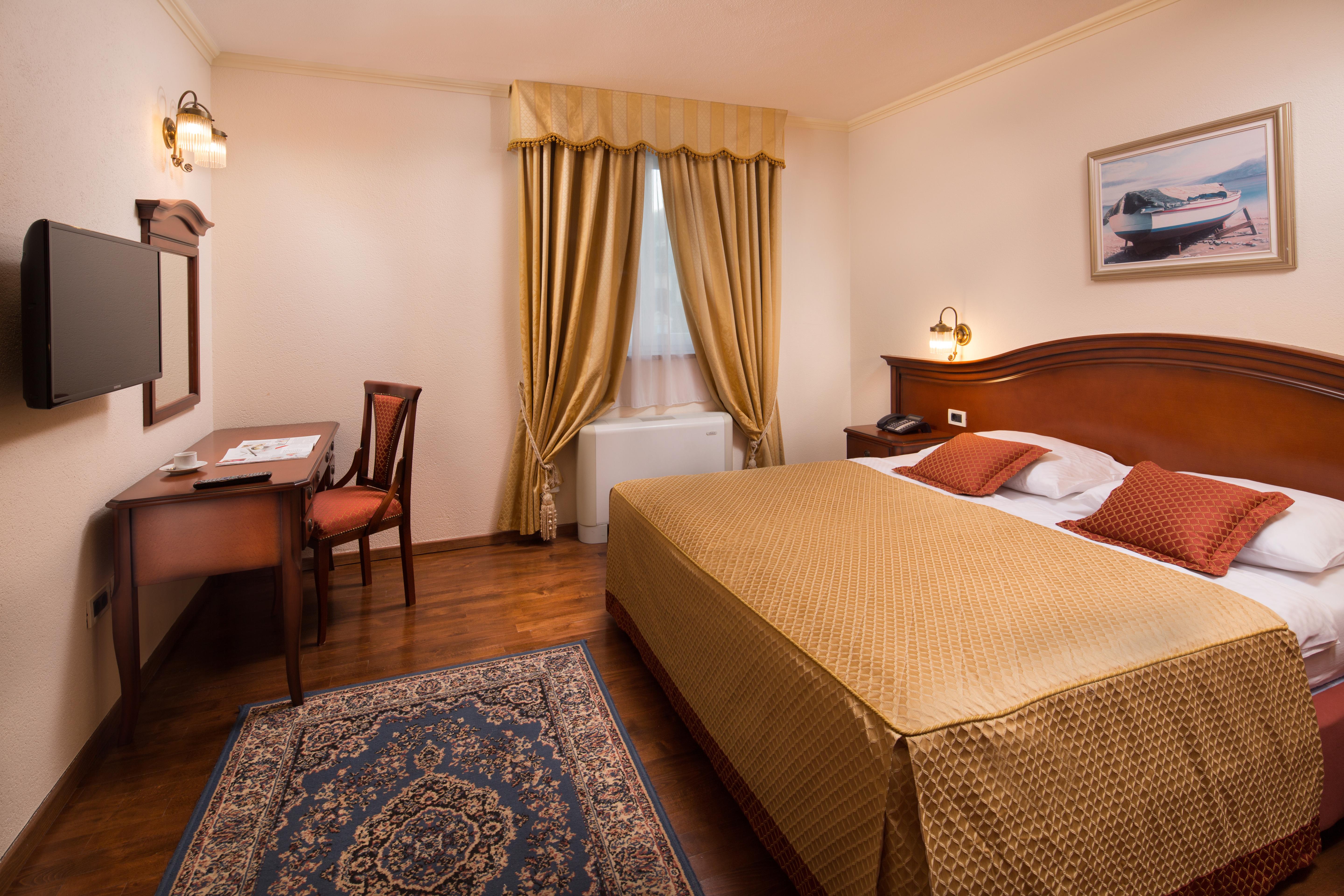 Hotel Savoy Opatija Bagian luar foto